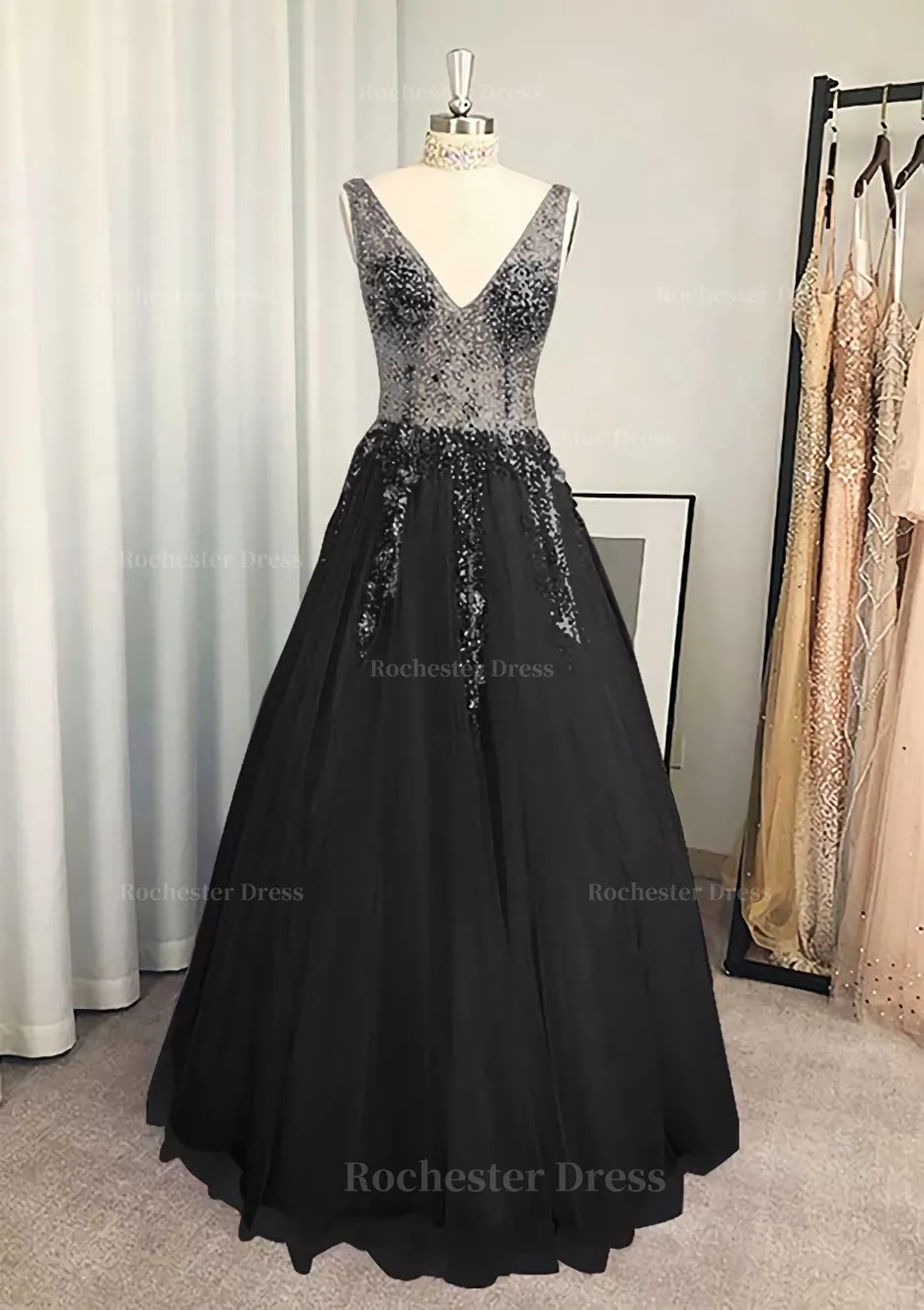 A-line/Princess V Neck Long/Floor-Length Tulle Prom Dress With Beading Sequins
