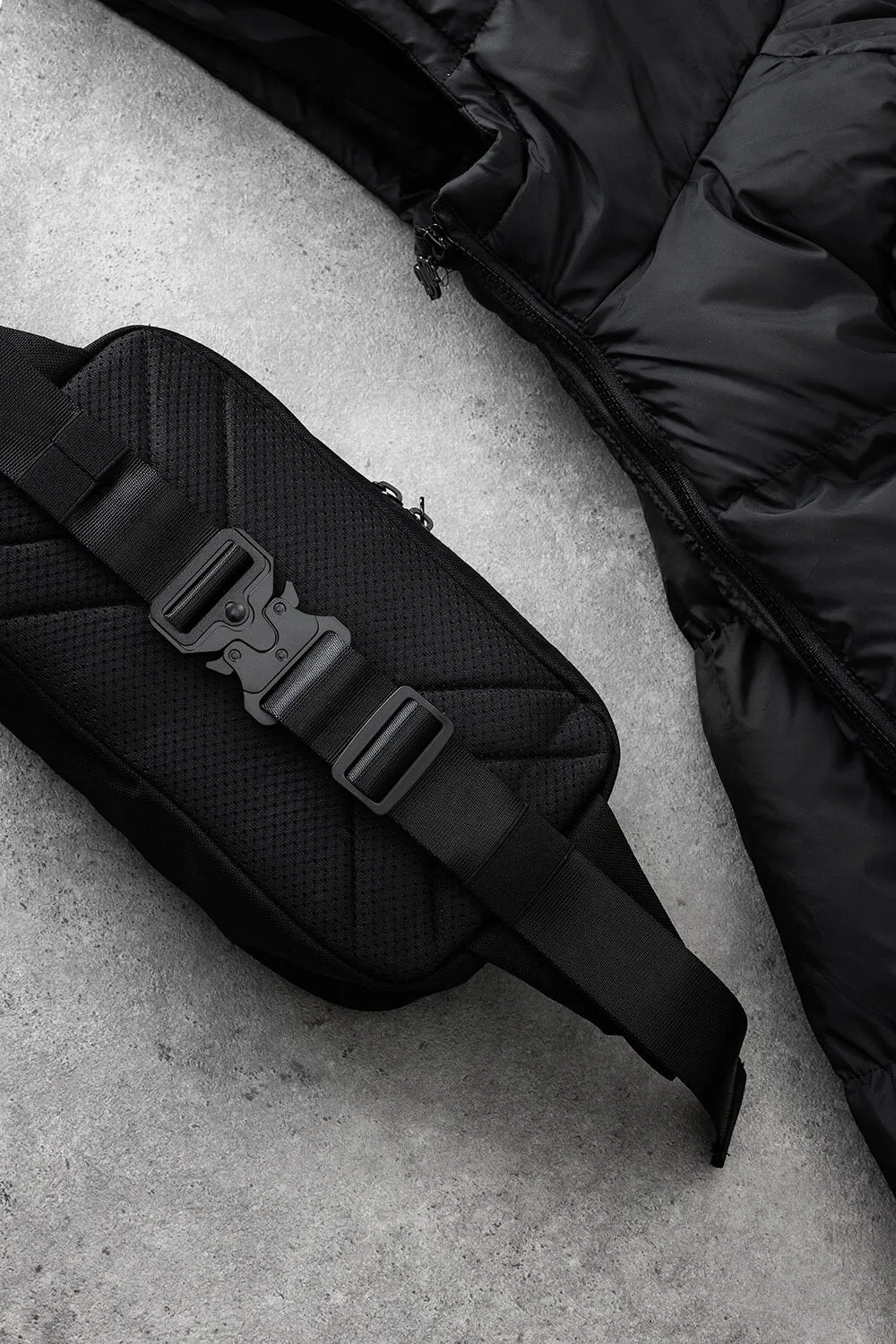 Assault Tech Puffer Jacket   Cross Body Bag - Black