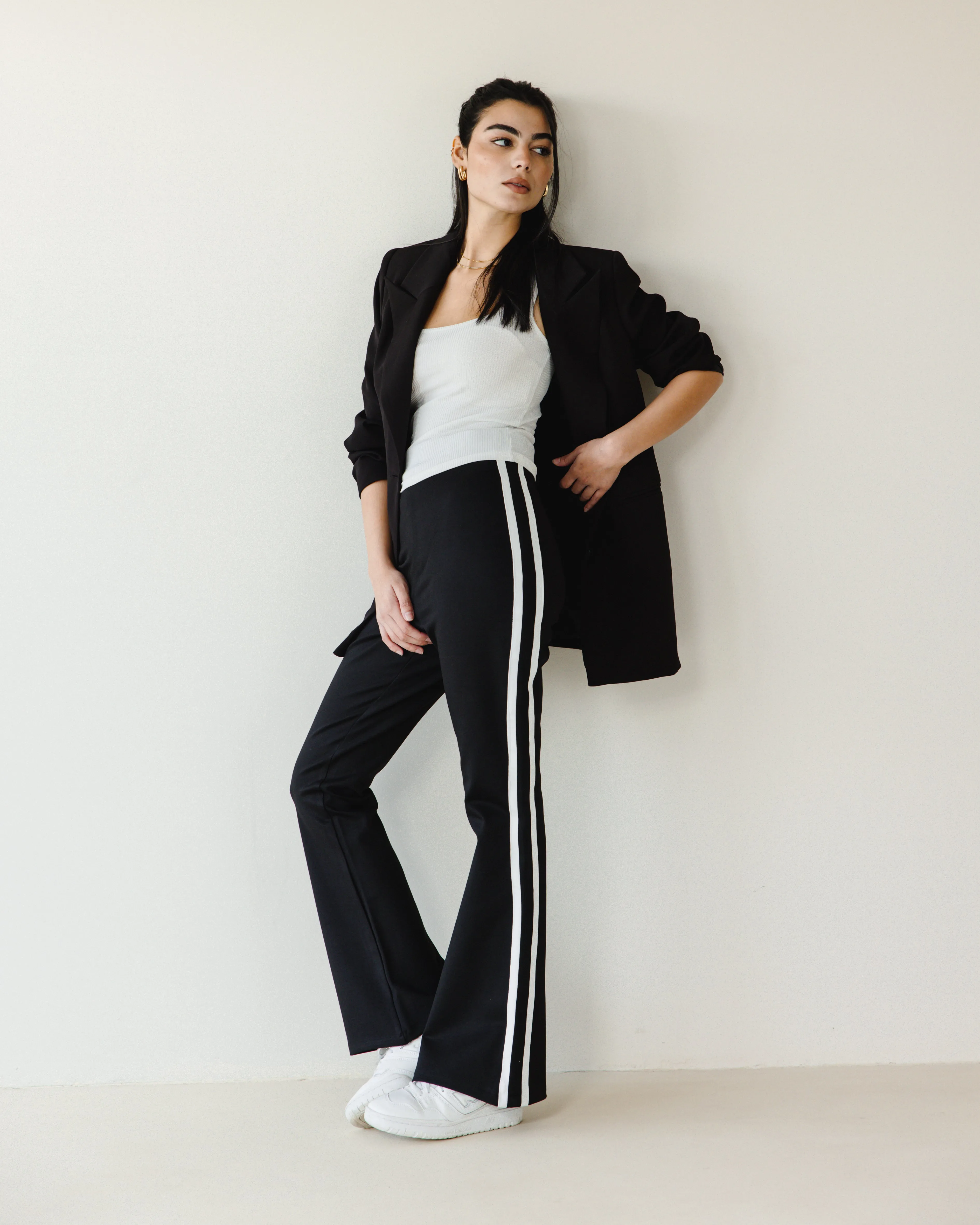 FLARE LEGGINGS WITH SIDE TAPE