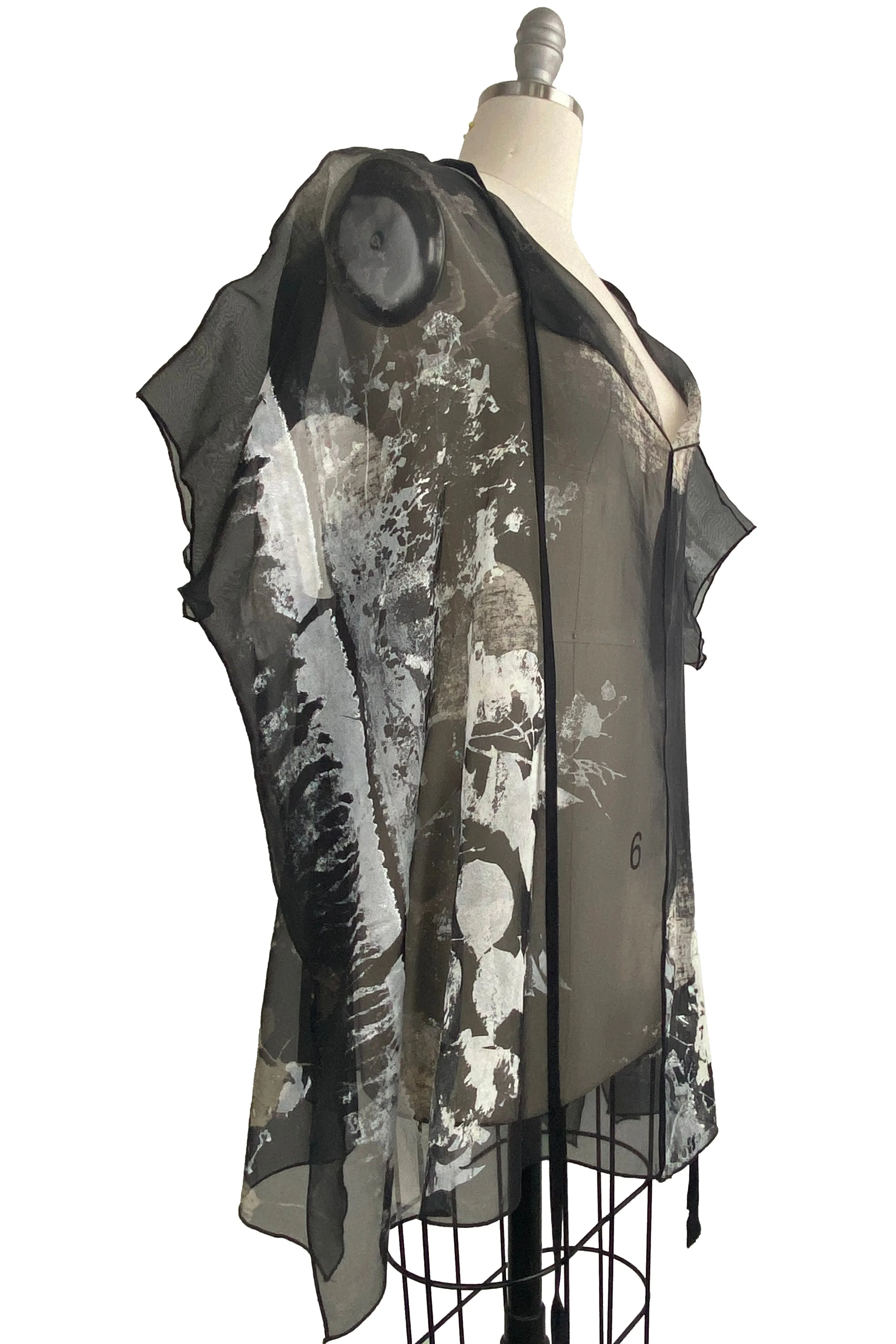 Jo Top Silk Organza w/ Bramble Print - Black & White