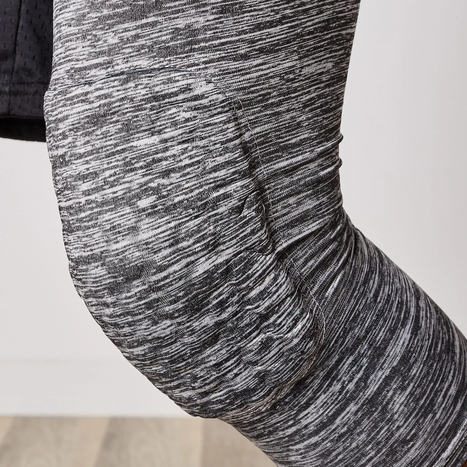 LEG COMPRESSION SLEEVE WITH PADDED KNEE SUPPORT