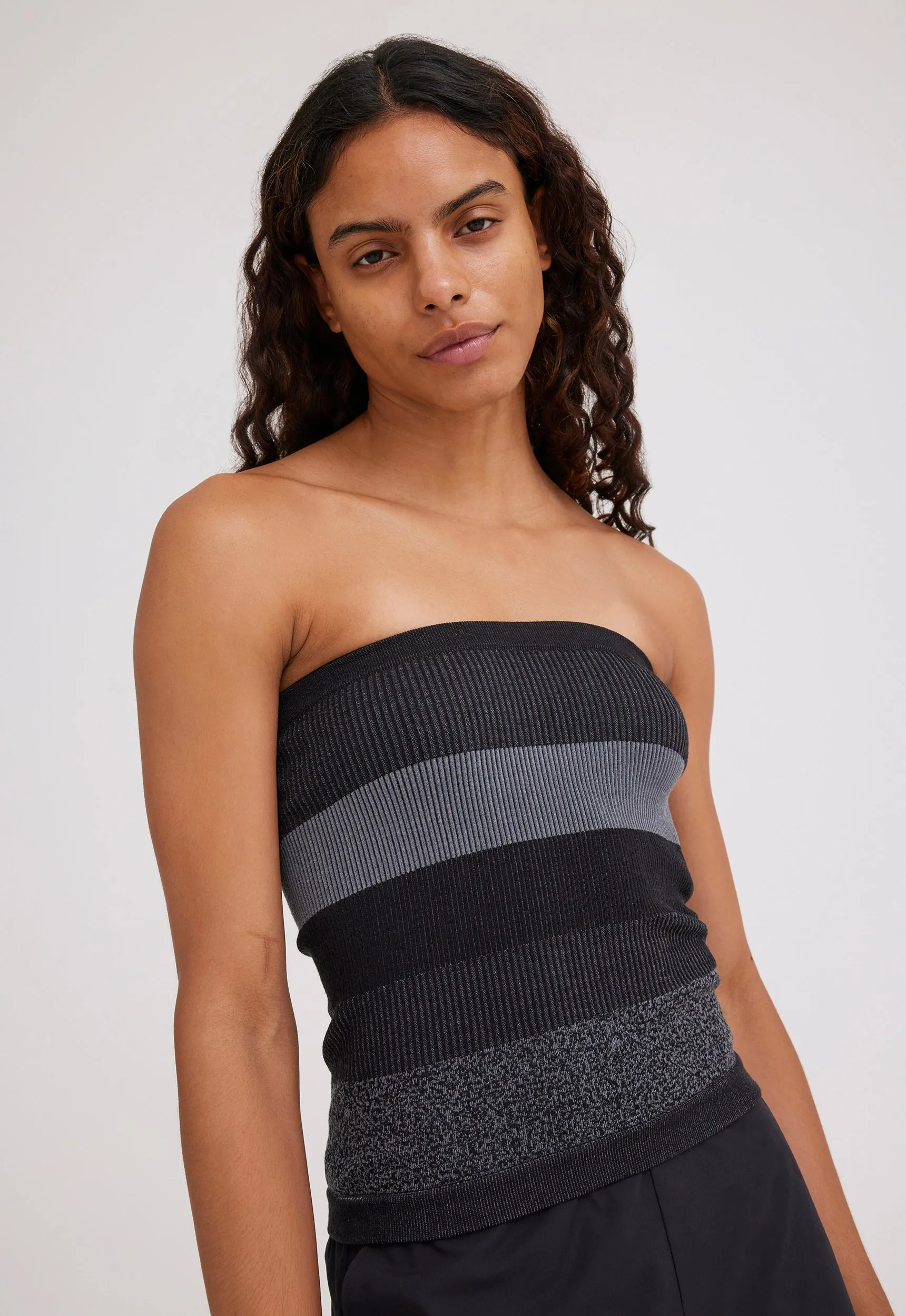 NAGNATA Yang Tube Top - Black/Black