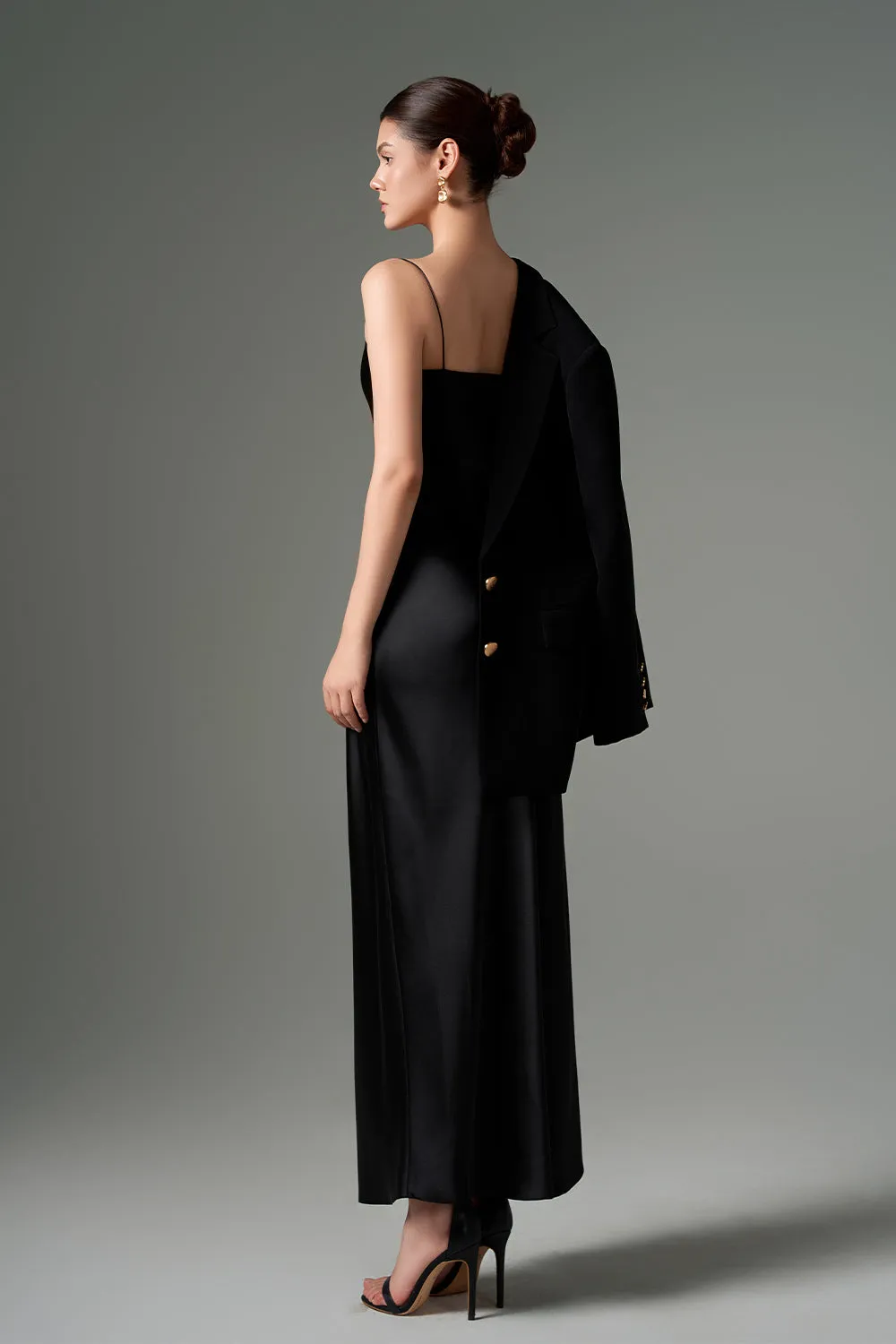 Noor Straight Notch Lapel Crepe Blazer
