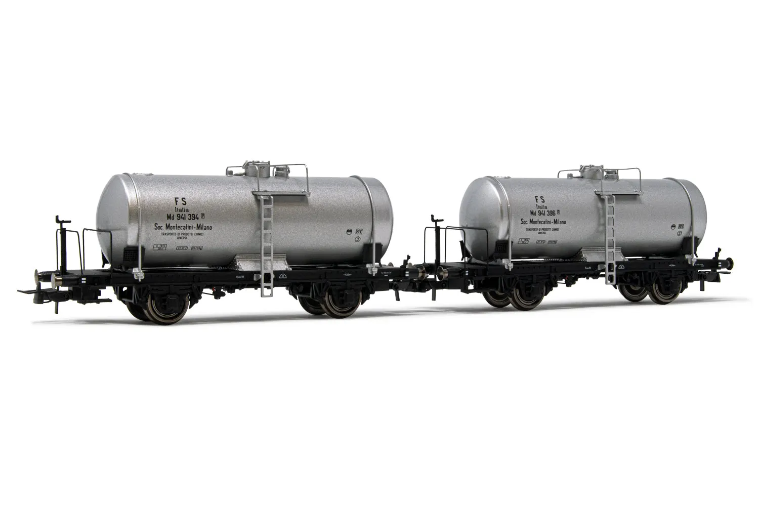 Rivarossi HO HR6519 FS  2-unit pack 2-axles tank wagons  big tank Montecatini'  period III